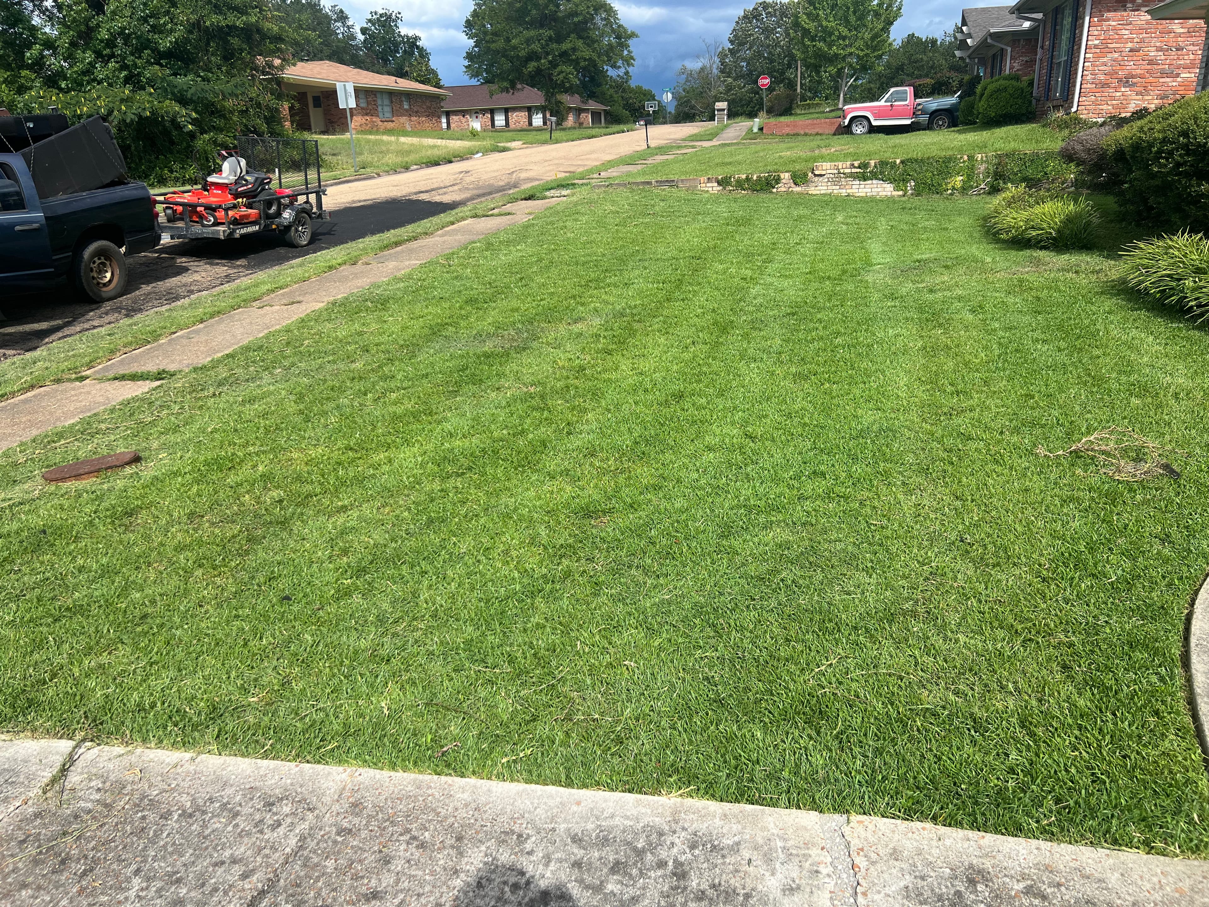 Pristine Lawn Mowing in Clinton MS