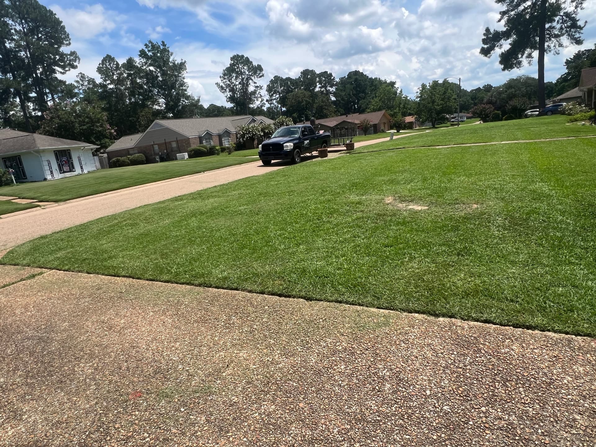 Gallery photos for Lawn Mowing and Edging in North Jackson MS: Image #2