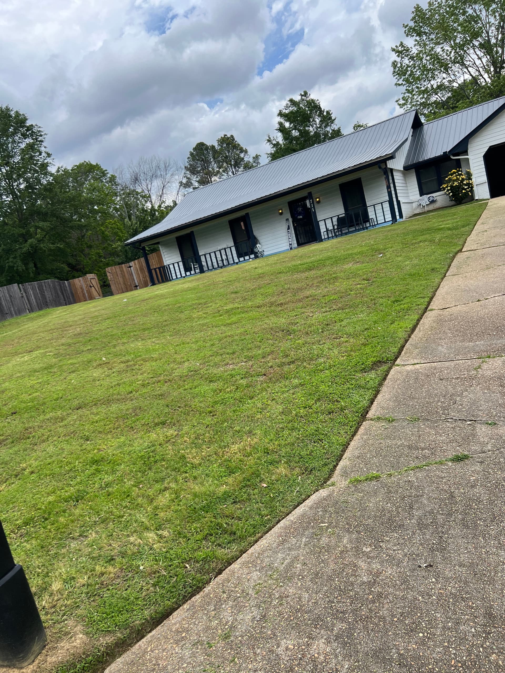 Gallery photos for Lawn Mowing Perfection in Pearl and Ridgeland: Image #1