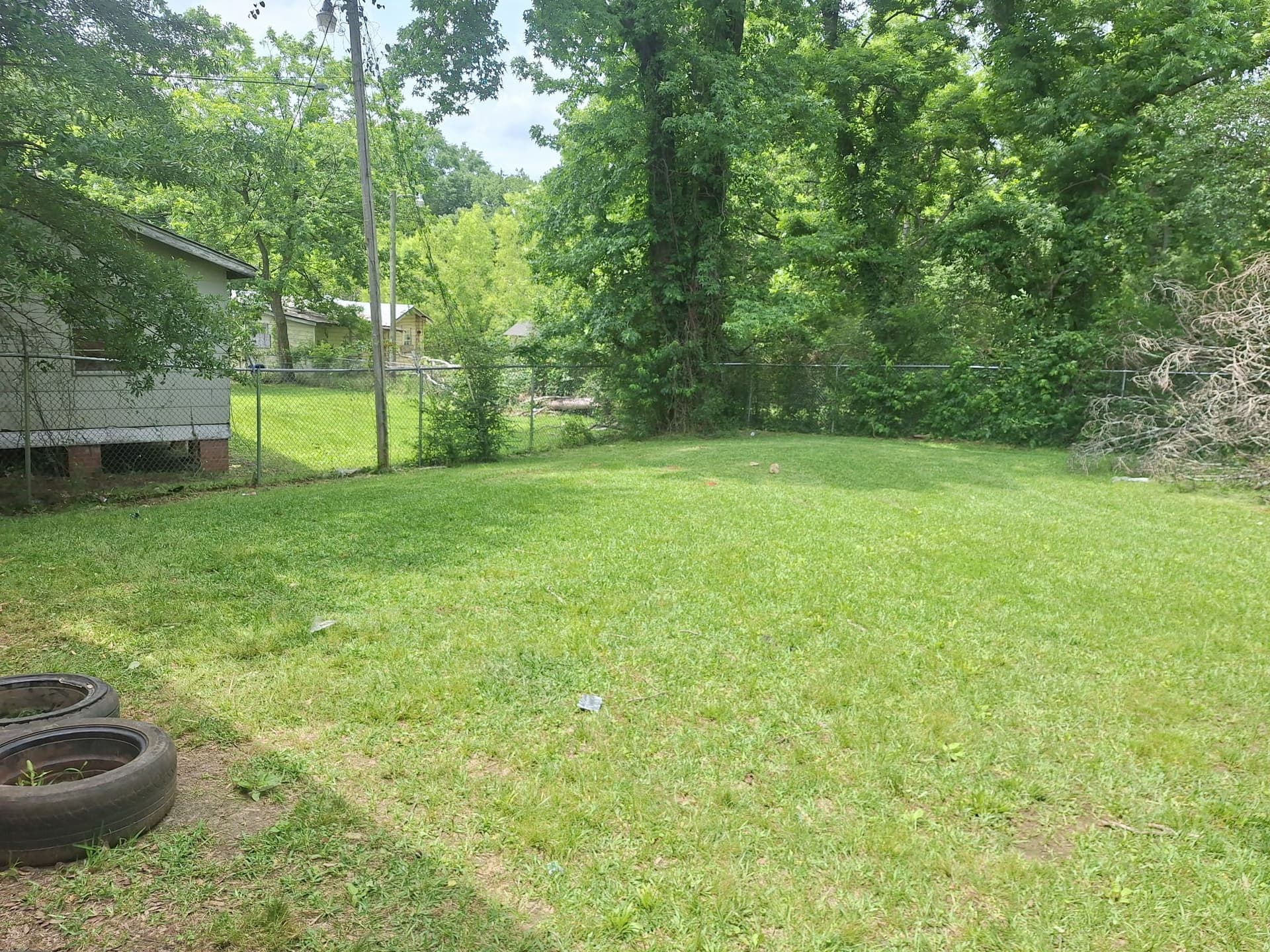 Gallery photos for Lush Lawn Care in Jackson MS: Image #3